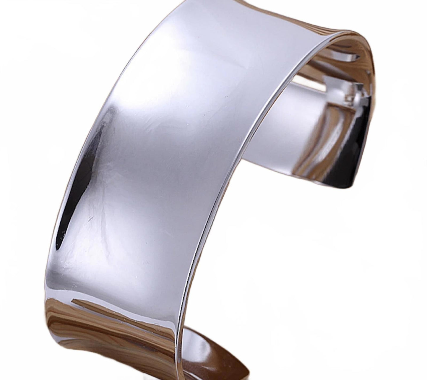 & Modern Cuff
