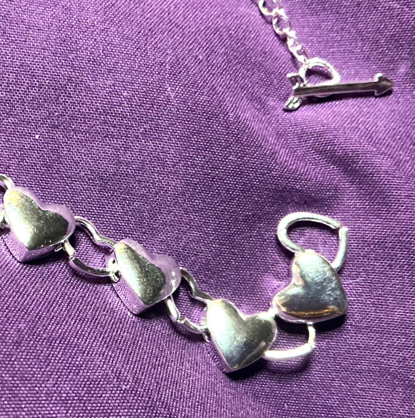 € Hollow Heart Bracelet filled