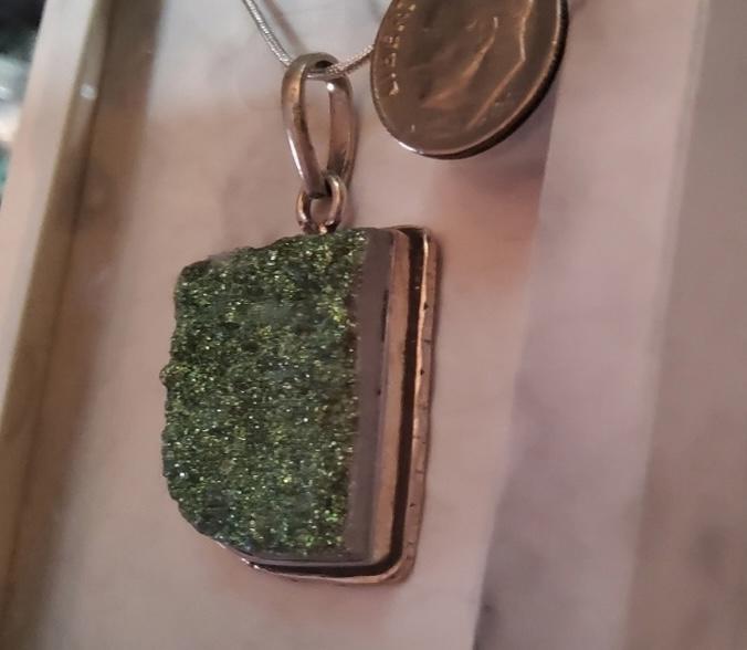 1011 D Moss Glow Necklace sterling