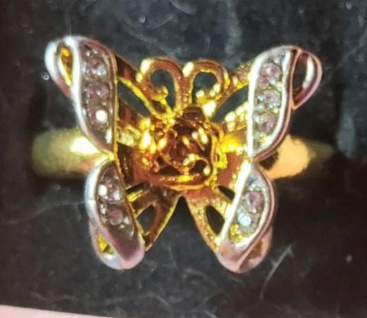 D1 Box Butterfly Ring 8 filled